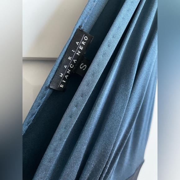 Black dress size small - Picture 3 of 4